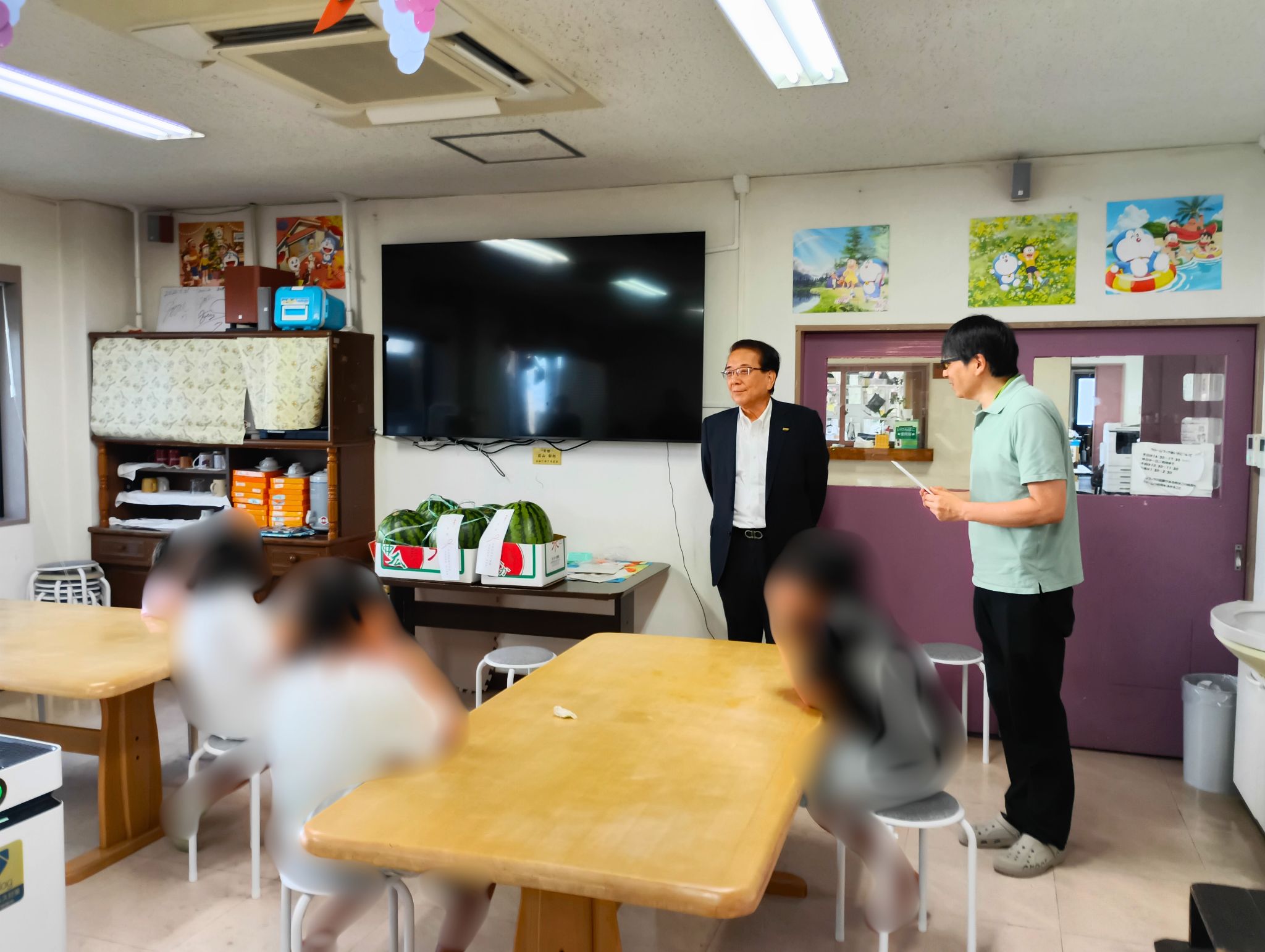 今年も児童養護施設にスイカを寄贈しました